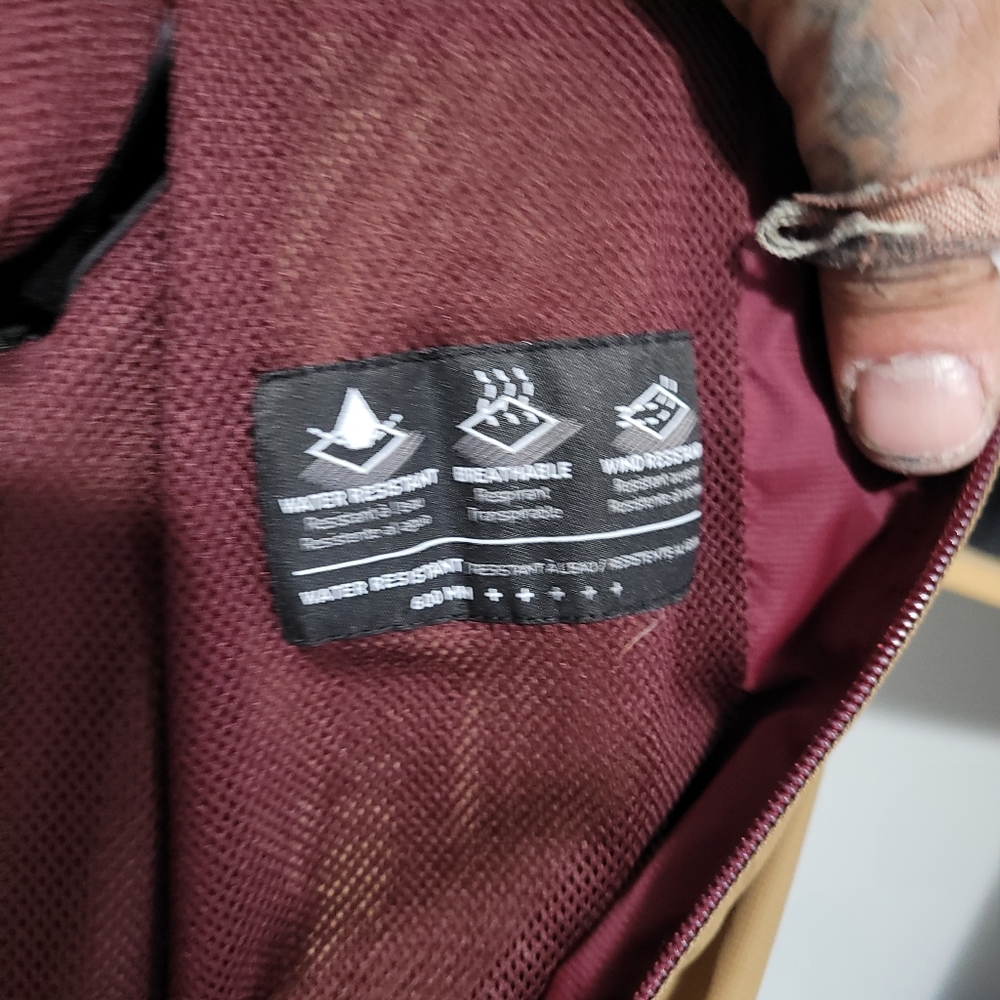 2FOR$40 Volcom windbreaker - Picture 3 of 6